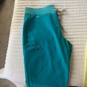 NEVER WORN teal fig joggers size L